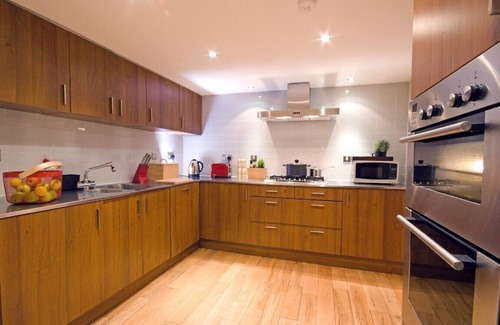 Kelvinbridge Apartment | Grand In The Park .