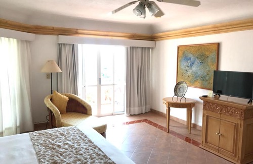Isla Navidad Villa | Grand Isla Navidad Resort- Villas de la Marina