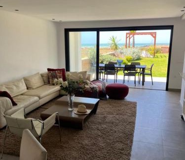 Harhoura Apartment | Grand Jour Beach House