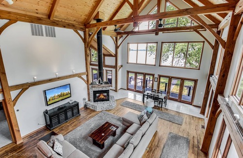 Bass Lake House | Grand Lakefront Home