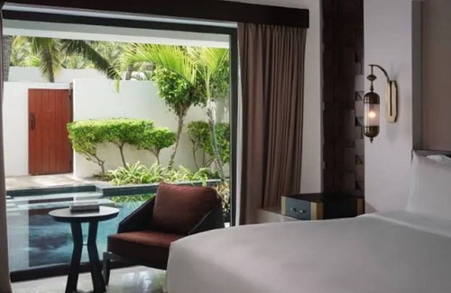 Salalah Hotel | Grand Lanai! Spacious Accommodation w/Garden View & Pool! Direct Beach Access!