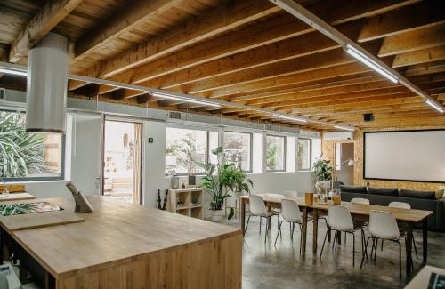 Saint-Brieuc House | Grand loft avec Jacuzzi et Home Cinema