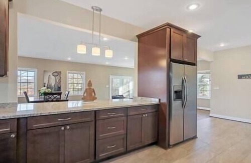Falls Church House | Grand Luxury | Hot Tub | Boutique | 4 bedrooms