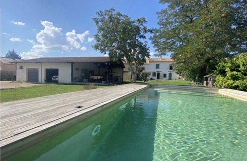 Sauveterre House | Grand mas Avec Piscine et Grand Jardin Arboré, à 10 min D'avignon