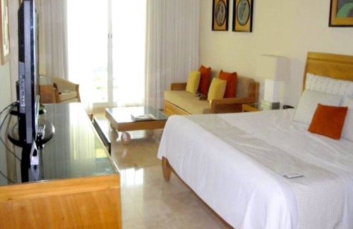 Bucerias Resort | Grand Mayan Two Bedroom Master Suite