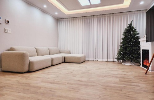 Yeonnam-dong Apartment | Grand open Hongdae houes 4bdr 2bth