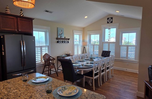 Farrow Shores House | GRAND OPENING DISCOUNTED RATES through December! PETS stay FREE!