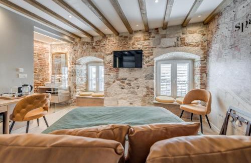 Old Town House | Grand Palace Luxury Retreat - Tale Of The Sea