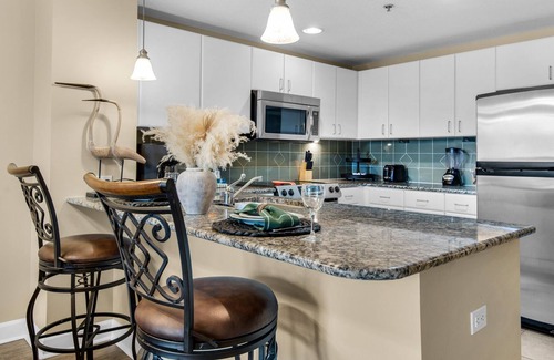 Panama City Beach Condo | Grand Panama: 3rd floor Gulf Front, Dogs Considered. Free Dolphin Cruise +More