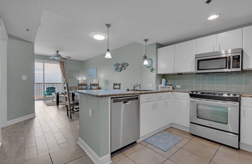 Panama City Beach Condo | Grand Panama Resort, Updated, 2 Beach Chairs & Umbrella Included!