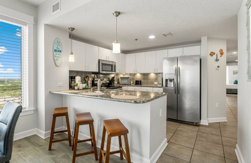 Panama City Beach Condo | Grand Panama 1601 "Sunset Point" Gulf Front West Corner. Views for Miles. 3Br