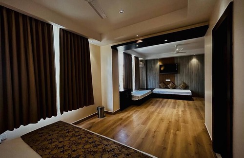 Mohangarh Hotel | Grand Pinnacle Lucknow