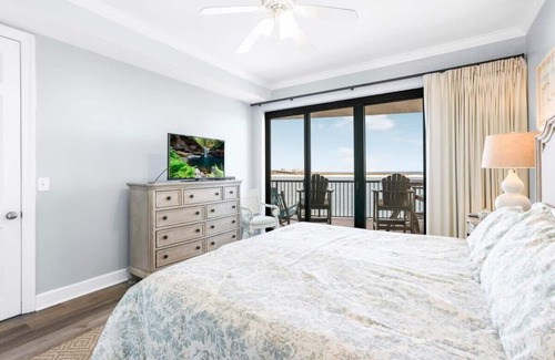 Orange Beach Condo | Grand Pointe 301: Upscale, watch the dolphins