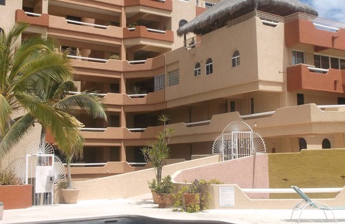Centro Condo | Grand Presidential Suite on the Marina! Huge 4 bed, 4 bath, sleeps up to 16!
