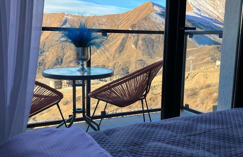Kazbegi Apartment | Grand royal apartment with mountain views