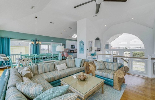 Ocean Hill House | Grand Seaside Escape w/Direct Beach Access!
