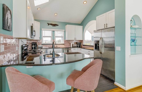 Ocean Hill House | Grand Seaside Escape w/Direct Beach Access!