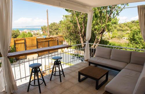 Agia Triada House | Grand Seaview Retreat - walk to the beach