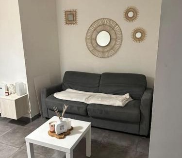 Saint-Mandrier-sur-Mer Apartment | Grand studio au bord de mer