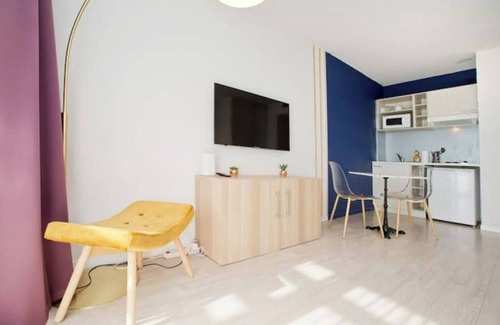 Lourdes Apartment | Grand Studio Avec Clim, Balcon Proche Gare