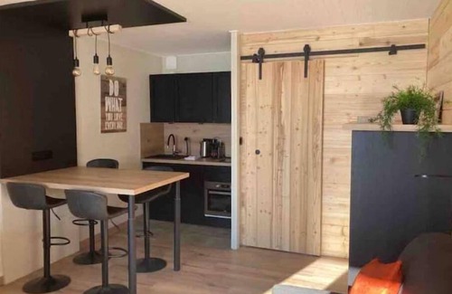 Lans-en-Vercors Apartment | Grand Studio Beethoven Rénové au Centre du Village