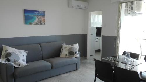 Golfe Juan Apartment | Grand studio climatisé en bord de mer avec parking sécurisé