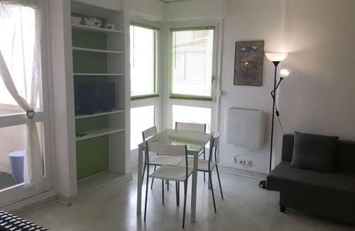 Montpellier Apartment | Grand Studio en Hyper Centre au Calme à 100m du Port et de la mer