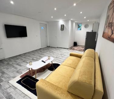 Faverolles-sur-Cher Apartment | Grand studio tout équipé