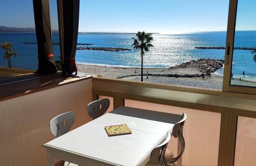 Saint-Laurent-du-Var Apartment | Grand studio bord de mer- accès direct aux plages