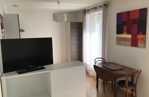 Bort-les-Orgues Apartment | Grand Studio Manon en coeur de ville pour 2 p