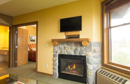 Castle Danger Resort | Grand Superior Lodge