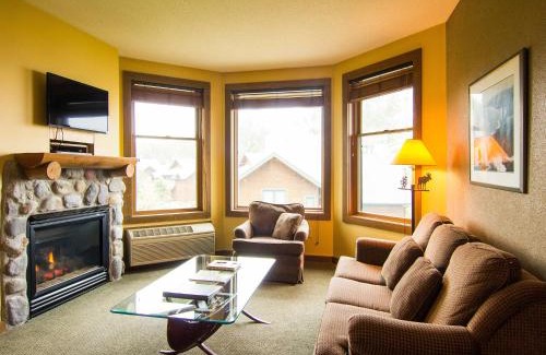Castle Danger Resort | Grand Superior Lodge
