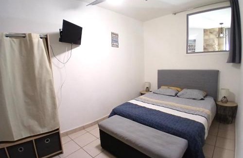 Nimes City Centre Apartment | Grand T2 en plein centre avec parking gratuit