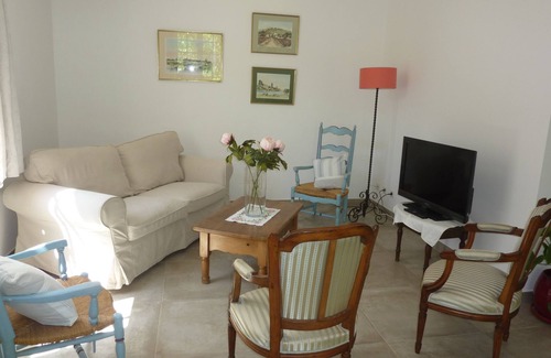 Eoures House | Grand T2 Rez de Jardin Dans Villa Marseille à la Campagne et au Calme