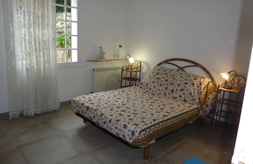 Eoures House | Grand T2 Rez de Jardin Dans Villa Marseille à la Campagne et au Calme