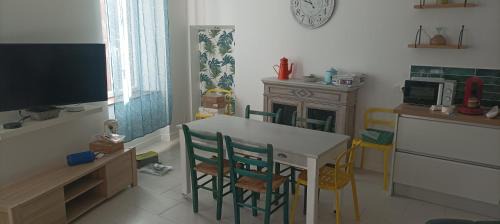 Moux House | Grand T3 calme et lumineux 4-6 personnes