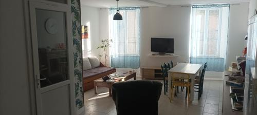 Moux House | Grand T3 calme et lumineux 4-6 personnes