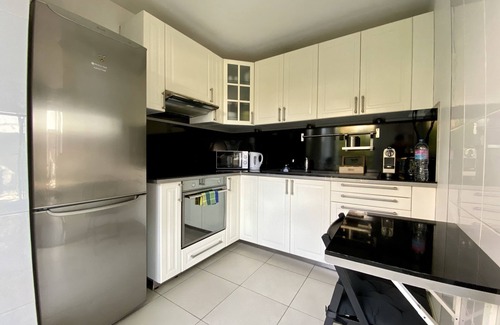 Saint-Ouen Apartment | Grand T3 Proche Paris parking Netflix