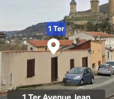 Foix Apartment | Grand T3 Wifi 2 chambres 82m2 centre Foix stationnement devant le logement