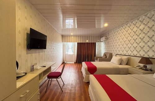 Parapat Hotel | Grand Tamaro Hotel