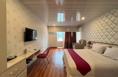Parapat Hotel | Grand Tamaro Hotel