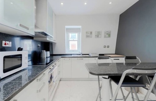 Soho Apartment | Grand Top Floor Penthouse In Fitzrovia