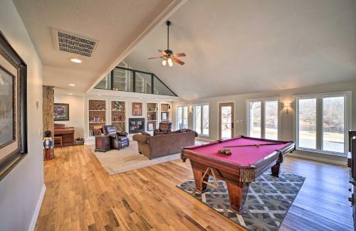 Tulsa House | Grand Tulsa Getaway with Private Pond, Dock and Deck