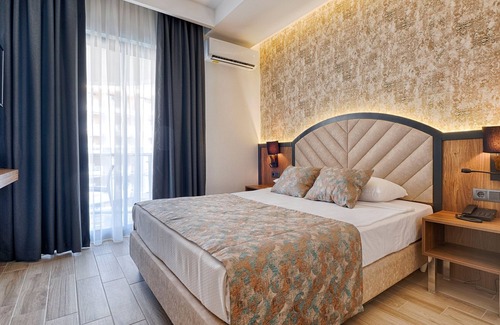 Tosmur Belediyesi Resort | Grand Uysal Beach&Spa Hotel - All inclusive