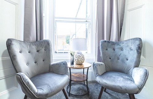 Weston-super-Mare House | Grand Victoria Seaside Beauty, Stones-Throw from the Beach