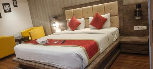 Krishnarajapura Hotel | Grand view Business hotel