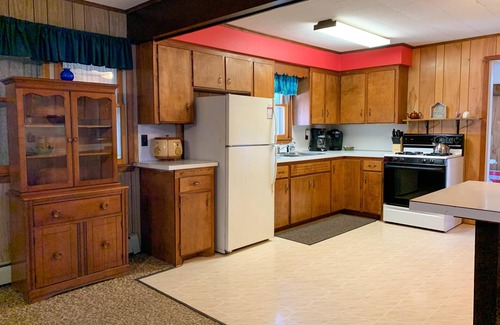 Grand Marais House | Grand View Cabin - Cozy Cabin on a pond with Lake Superior access and frontage