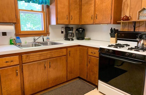 Grand Marais House | Grand View Cabin - Cozy Cabin on a pond with Lake Superior access and frontage