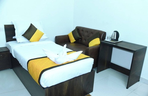 Electronics City Hotel | Grand view hotel
