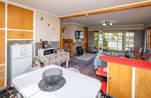 Te Anau Cottage | Grand View - Te Anau Holiday Home